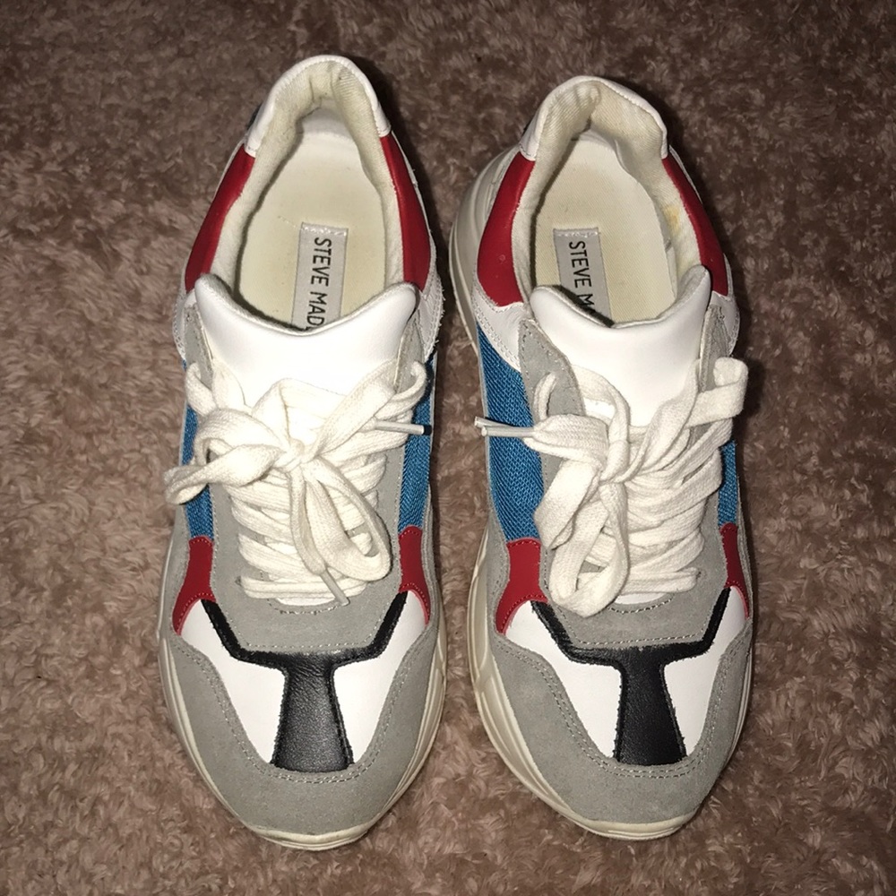 Sneakers